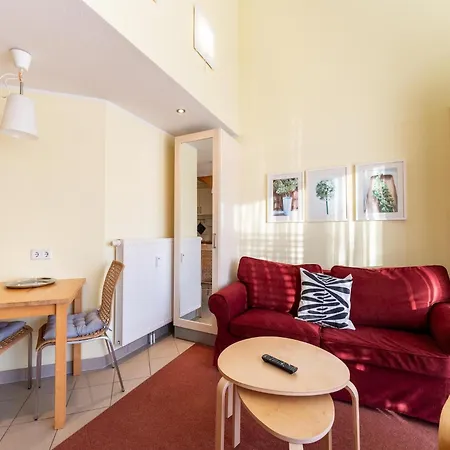 Apartment Elegant Eingerichtete Granzow